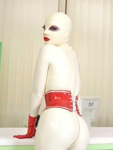 Latex Lucy picture 5.3